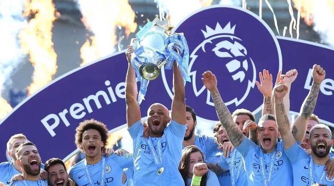 开云APP-快讯：曼城抵达美国备战世俱杯