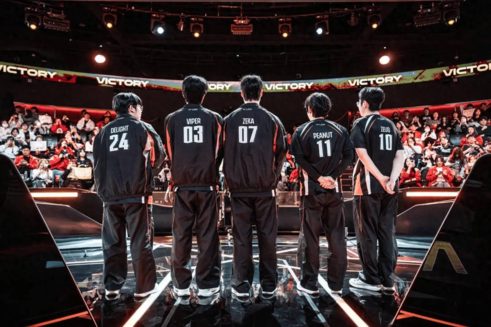 包含DK绝杀NS，ShowMaker团战一打五鏖战多局全球总决赛，成为赛场最大亮点的词条