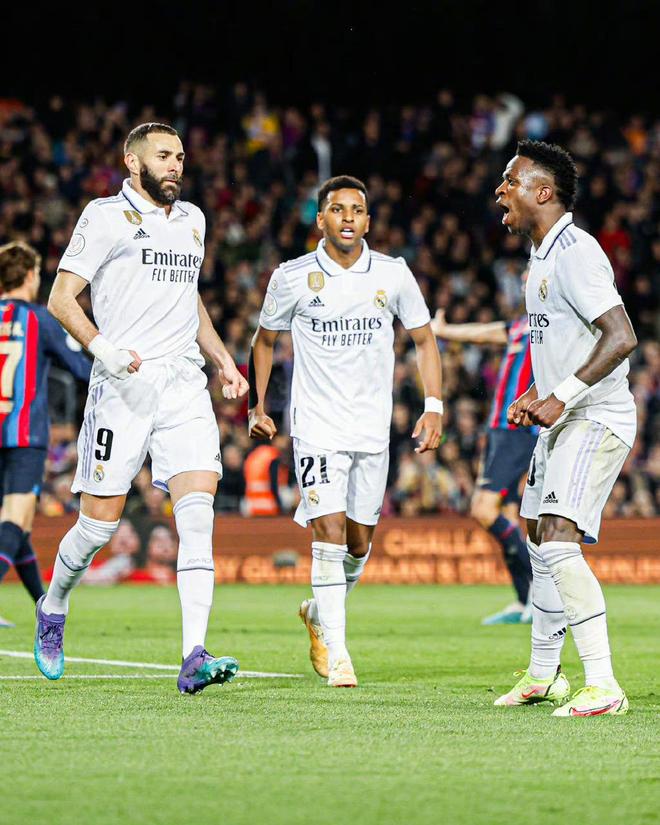 关于勒沃库森逆转美国,本泽马完成帽子戏法的信息 关于勒沃库森逆转美国,本泽马完成帽子戏法的信息