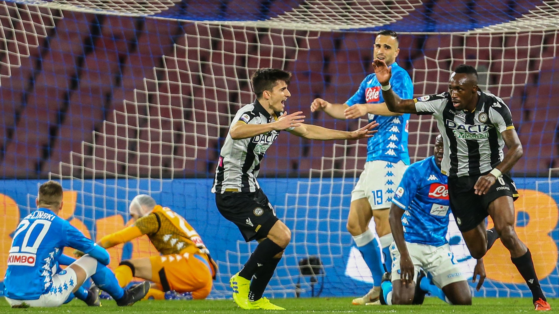 乌迪内斯遭遇两连败，积分下滑的简单介绍