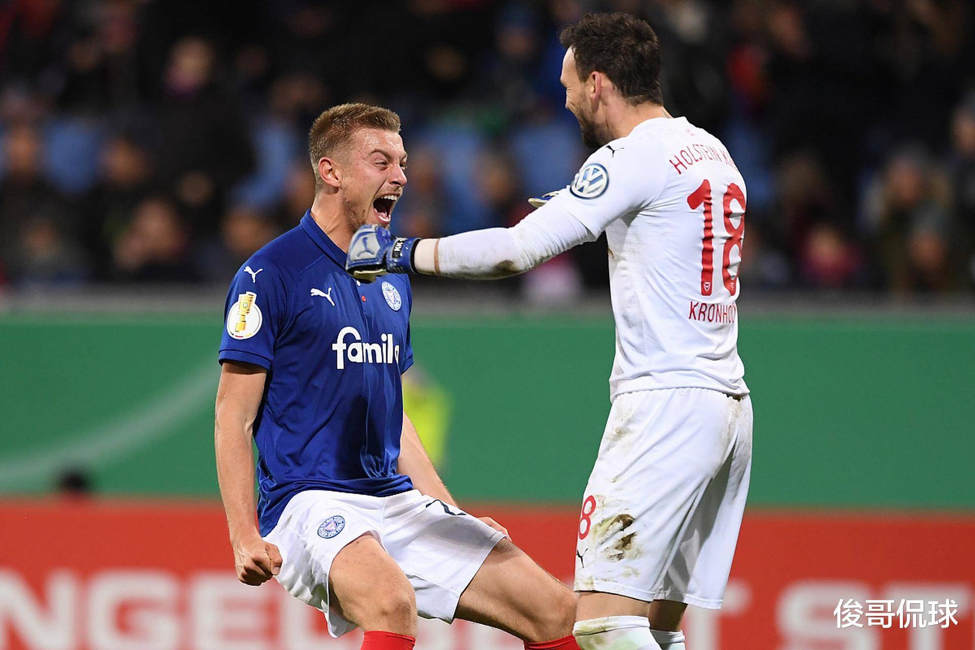 包含圣埃蒂安客场不敌里昂，战绩受阻的词条