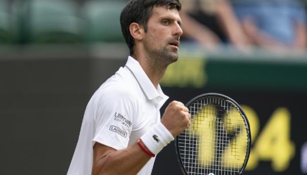 法国拳击名将表现出色，再度登顶