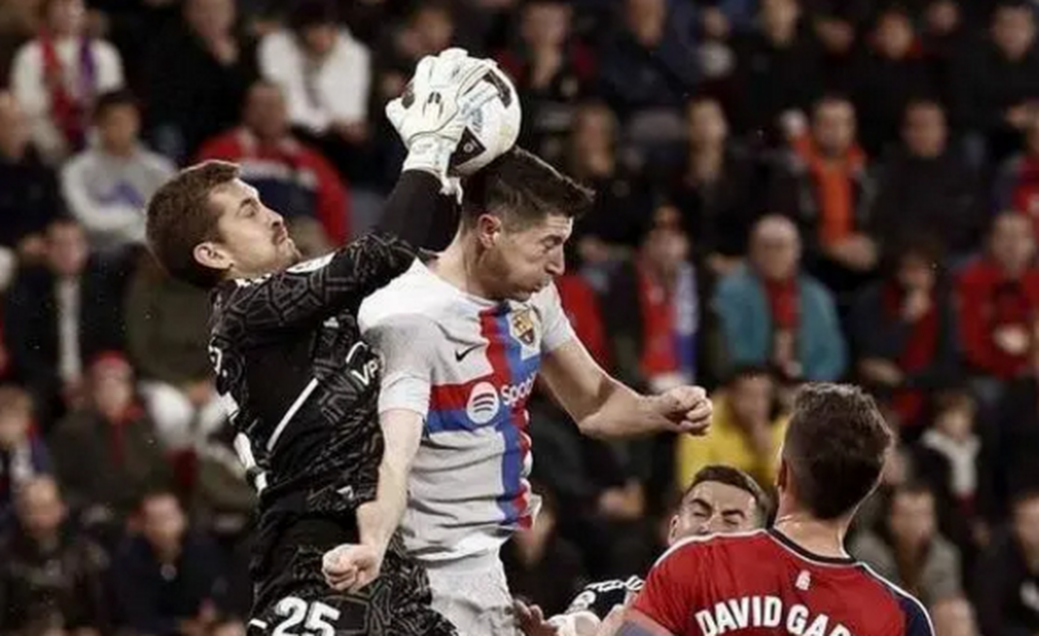 巴塞罗那防线不稳定，连续失球