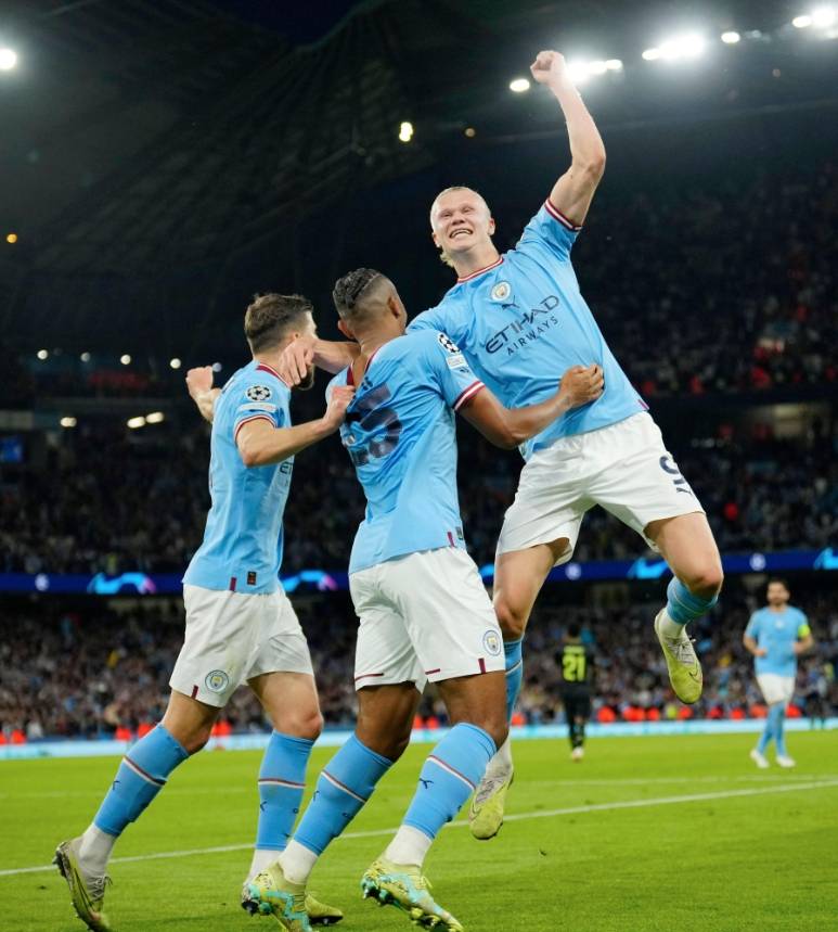 包含皇家社会抢眼欧冠战，球迷愈加看好的词条