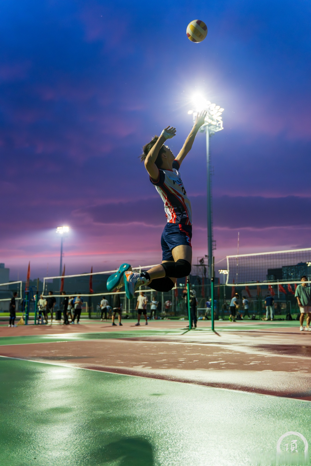 关于球场上的精彩瞬间让人目不转睛的信息 关于球场上的精彩瞬间让人目不转睛的信息