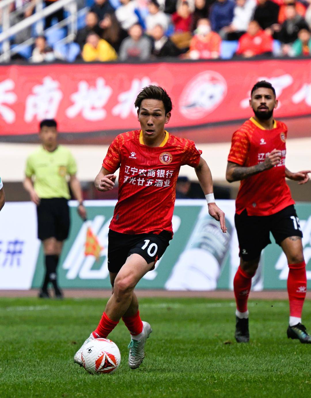 大连一方主场触底，球队状态不佳