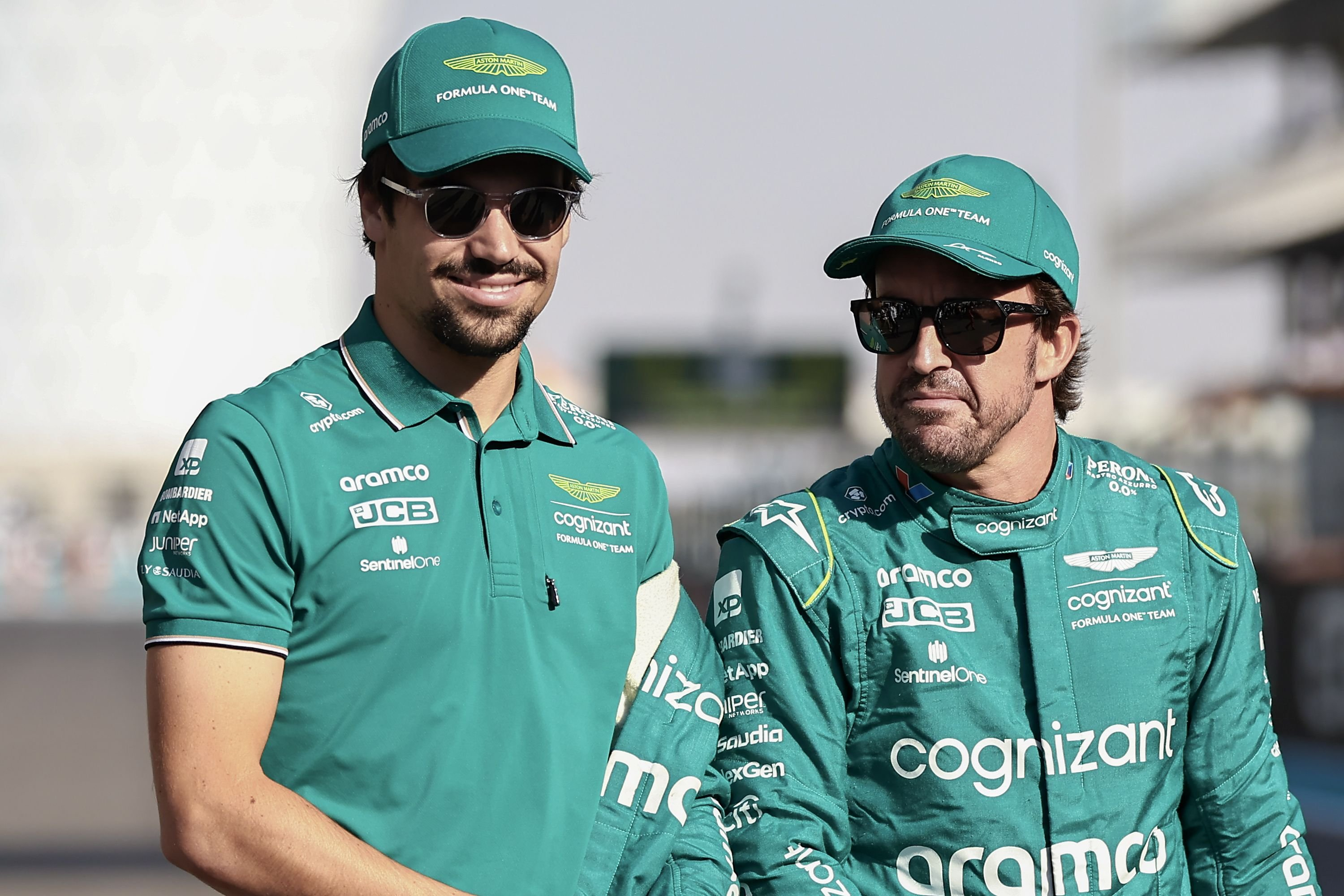 包含雷诺车队横扫索伯车队，勒克莱尔统治全场的词条