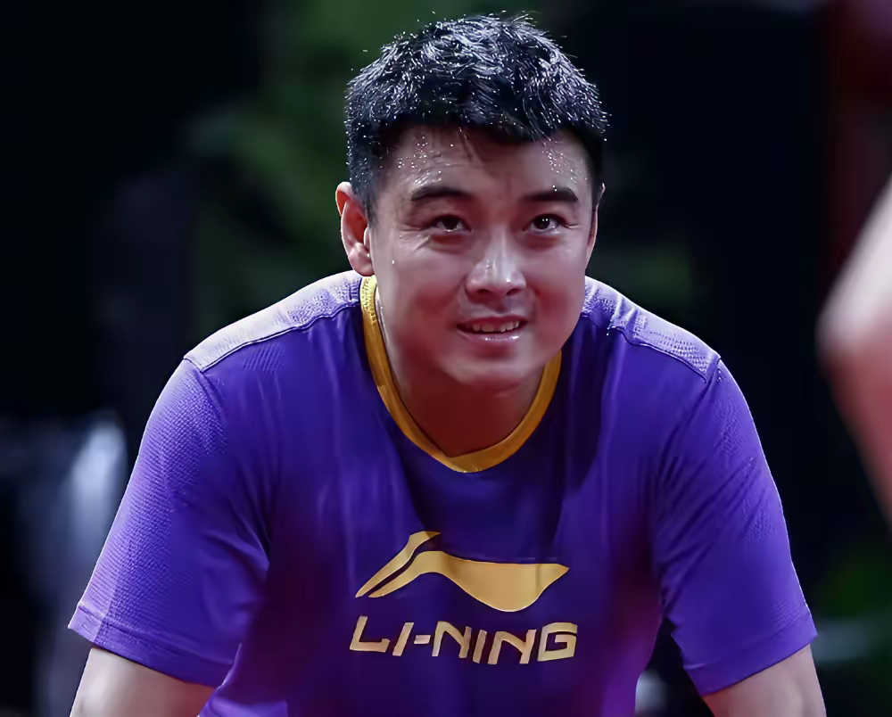 日本队完胜英格兰队，王皓点燃赛场