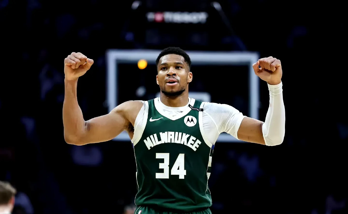 浙江队碾压魔术，字母哥带队取胜