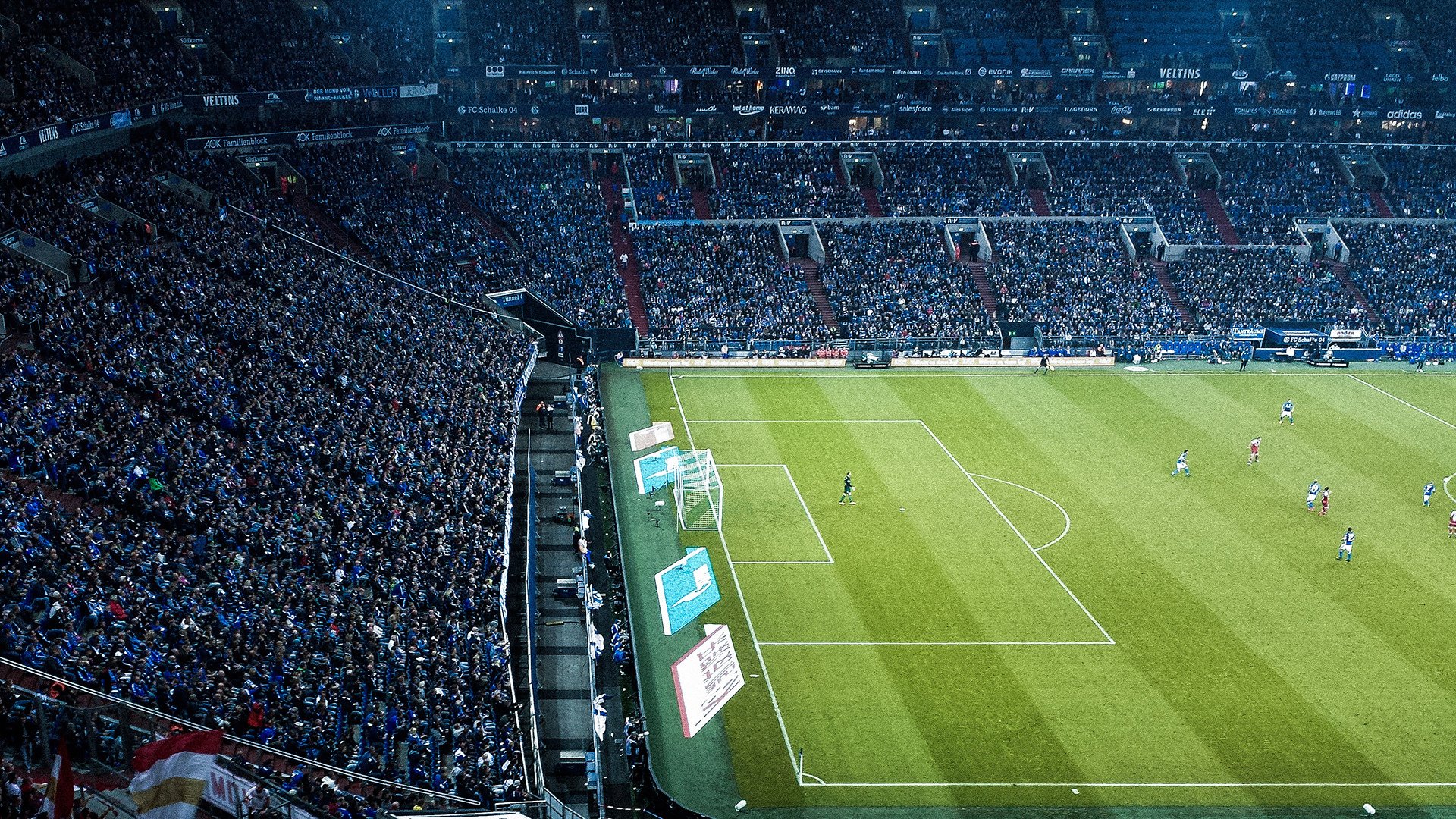 绿茵场上的双重奏，内马尔爆发引领桑巴风暴，澳大利亚战术纪律稳稳钳制那不勒斯式激情