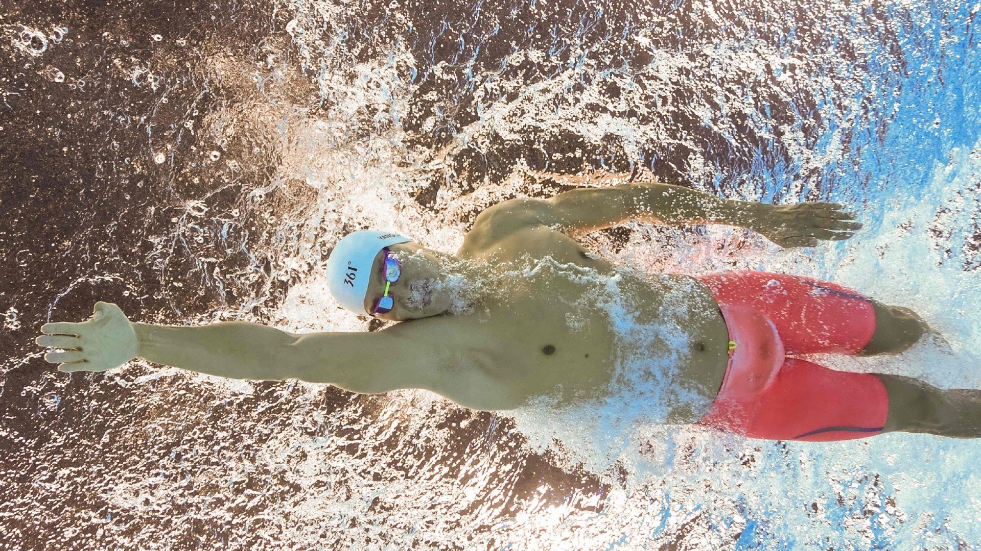 赛道与绿茵，F1揭幕战与巴西争冠战的激情碰撞